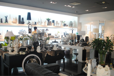 【【一件起批】簡(jiǎn)約木架三頭金鳥(niǎo)|樹(shù)脂工藝品批發(fā)|家居裝飾品|混批】?jī)r(jià)格,廠家,圖片,塑料、樹(shù)脂工藝品,義烏市博西工藝品商行-